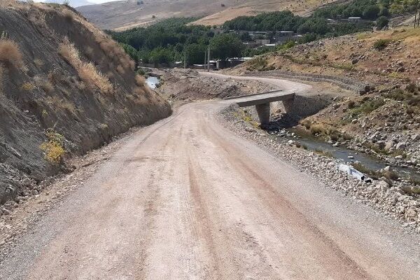 زیرسازی ۵۰ کیلومتر از راه‌های روستایی لرستان