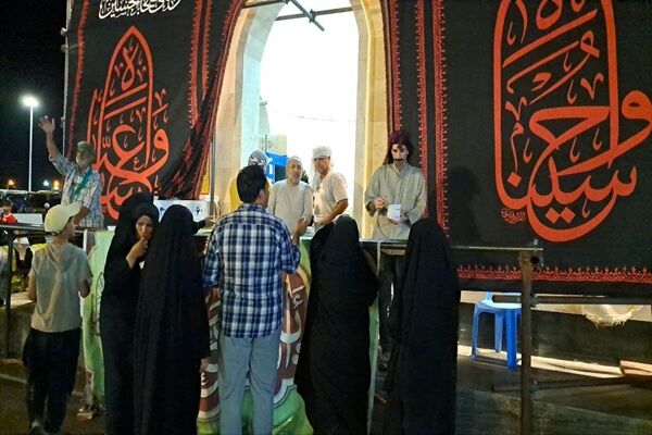 ببینید|پذیرایی از زائران اربعین حسینی در پایانه مرزی مهران توسط موکب فعالان حمل و نقل و راهداری استان البرز