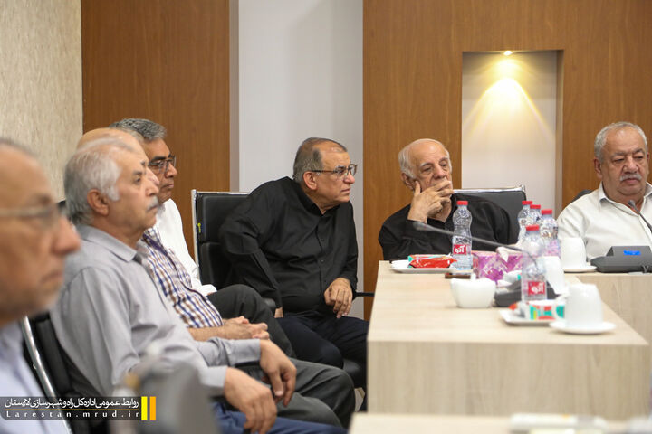 ببینید| نشست مدیرکل راه و شهرسازی لارستان با اعضای کارگروه مشورتی عمران نماینده مردم در مجلس شورای اسلامی