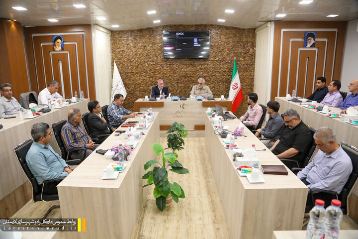نشست مدیرکل راه و شهرسازی لارستان با اعضای کارگروه مشورتی عمران نماینده مردم در مجلس شورای اسلامی