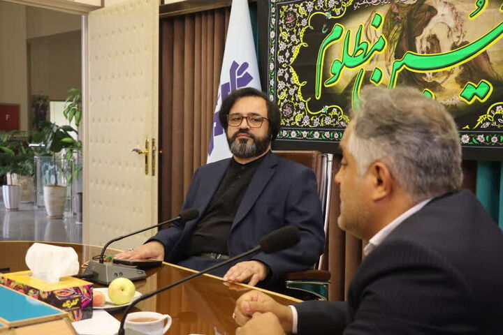 دیدار مدیرکل راه و شهرسازی زنجان با مدیرکل صدا و سیمای مرکز اشراق به مناسبت روز خبرنگار ل