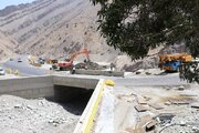 ببینید|️ادامه عملیات احداث پل تکاوران در محور کرج کندوان
