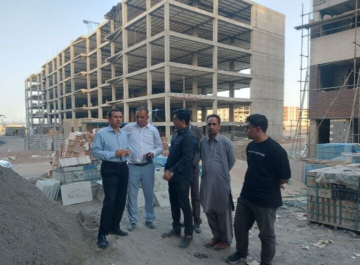 مدیرکل راه و شهرسازی سیستان و بلوچستان از پروژه‌های نهضت ملی مسکن زاهدان بازدید کرد
