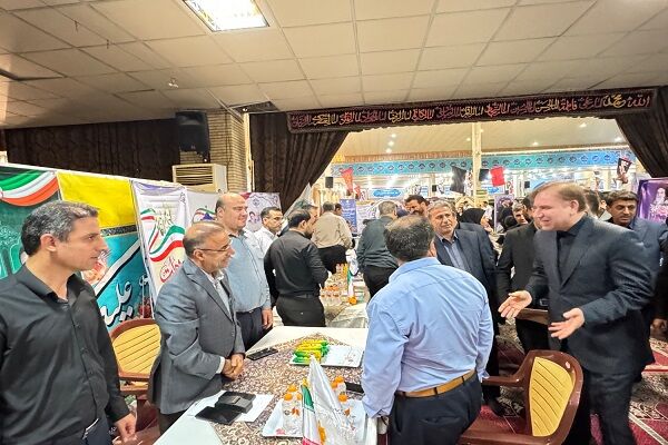 برپایی میز خدمت اداره کل راهداری و حمل و نقل جاده ای بوشهر در نمازجمعه