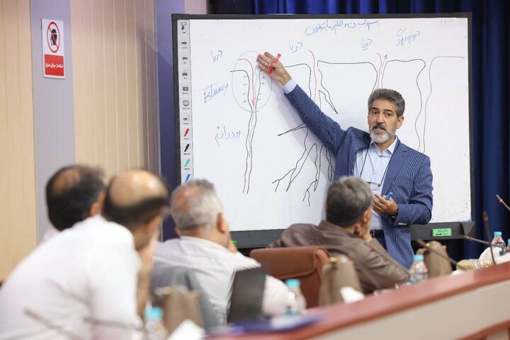 برگزاری دوره دو روزه ملی «مدیریت یکپارچه مناطق ساحلی» به میزبانی بندر امام (ره)/مدیران سواحل در مسیر توانمندتر شدن قرار گرفتند بندر امام دوره