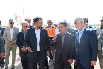 ببینید | افتتاح و بهره برداری از باند جدید محور سرخه-سمنان با حضور وزیر کشور