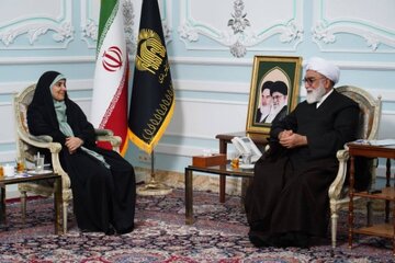 دیدار وزیر راه و شهرسازی با تولیت آستان قدس رضوی