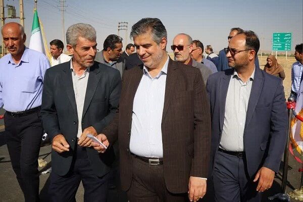 تقدیر استاندار مرکزی از تلاش‌های اداره کل راه و شهرسازی استان