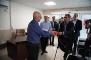 ببینید|تجلیل مهندس علی زندی فر مدیر کل راهداری و حمل و نقل جاده‌ای استان البرز و معاونین اداره کل  از همکاران به مناسبت روز کارمند