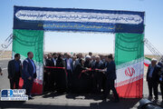 ببینید | سفر وزیر راه و شهرسازی به شهرستان گناباد و افتتاح و آغاز عملیات اجرایی طرح های هفته دولت