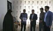 ببینید| همزمان با هفته دولت دیدار مدیرکل راه و شهرسازی سیستان و بلوچستان با تنها خانواده شهید جنگ تحمیلی ۱۲ روزه استان