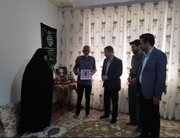 ببینید| همزمان با هفته دولت دیدار مدیرکل راه و شهرسازی سیستان و بلوچستان با تنها خانواده شهید جنگ تحمیلی ۱۲ روزه استان