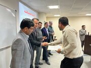 ببینید | دیدار صمیمانه مدیرکل راه و شهرسازی خراسان شمالی با کارکنان به مناسبت هفته دولت و روز کارمند