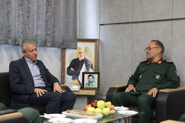 دیدار سردار محمد حسین رجبی فرمانده سپاه شهدا آذربایجان‌غربی با پیمان آرامون مدیرکل و رئیس شورای هماهنگی راه و شهرسازی استان