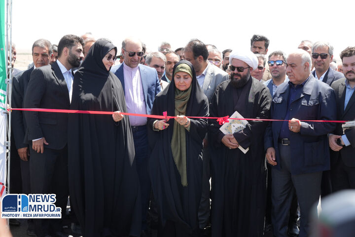 ببینید | سفر وزیر راه و شهرسازی به شهرستان گناباد و افتتاح و آغاز عملیات اجرایی طرح های هفته دولت