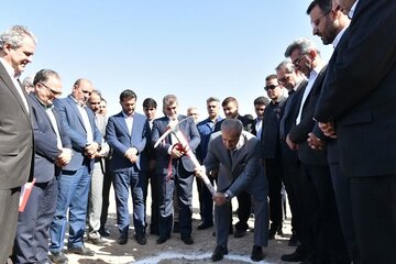 کلنگ زنی احداث مدرسه در سمنان