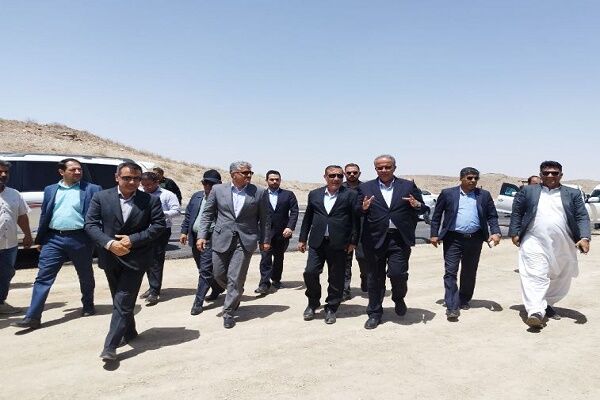 ببینید|  بازدید معاون اجرایی رئیس جمهور از عملیات ساخت بزرگراه زاهدان- خاش- ایرانشهر