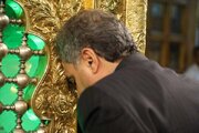 ببینید | همزمان با فرارسیدن هفته دولت؛ مراسم غبارروبی و عطر افشانی امام زاده طاهر (ع) و مزار شهدا با حضور مدیرکل راهداری و حمل و نقل جاده‌ای استان البرز