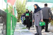 ببینید | همزمان با فرارسیدن هفته دولت؛ مراسم غبارروبی و عطر افشانی امام زاده طاهر (ع) و مزار شهدا با حضور مدیرکل راهداری و حمل و نقل جاده‌ای استان البرز