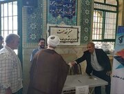 برپایی میزخدمت در نماز جمعه شهرستان های بوئین زهرا و آبیک