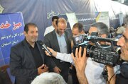 ببینید | برگزاری میز خدمت اداره کل راه وشهرسازی استان اصفهان در مصلی نماز جمعه