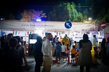 استقبال پرشور مردم کرمان از غرفه راهداری استان در نمایشگاه هفته دولت