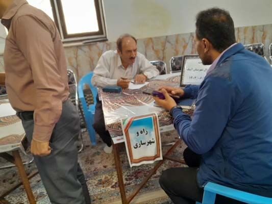 ببینید |برپایی میزخدمت در نماز جمعه شهرستان‌های بوئین زهرا و آبیک
