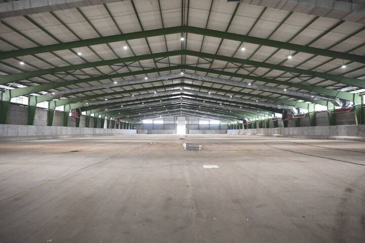 پایان عملیات نوسازی انبارهای ترانزیتی و نگهداری کالا در بندرامام(ره) با اعتبار ۱/۵ همتی ع