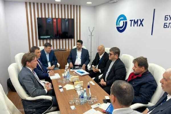 دیدار معاون وزیر راه و شهرسازی با مدیران شرکت‌های ریلی روسیه با محوریت توسعه همکاری‌ها و انتقال فناوری
