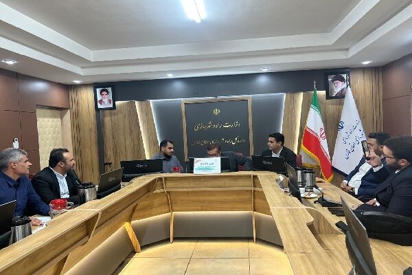 ببینید| میز خدمت ایثارگران با حضور مشاور وزیر در امور ایثارگران در اداره کل راه و شهرسازی فارس