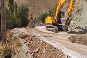 ببینید| عملیات بهسازی محور روستایی گته ده به گراب در‌شهرستان طالقان