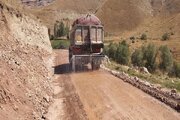 ببینید| عملیات بهسازی محور روستایی گته ده به گراب در‌شهرستان طالقان
