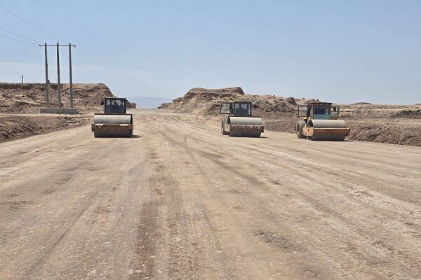 رونمایی از اولین دستگاه آسفالت سرد راهداری در کرمان  شهداد