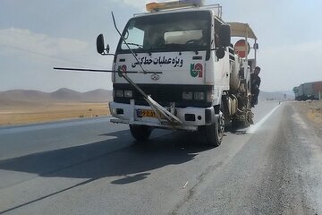 عملیات خط‌کشی محور سامان – شهرکرد اجرا شد