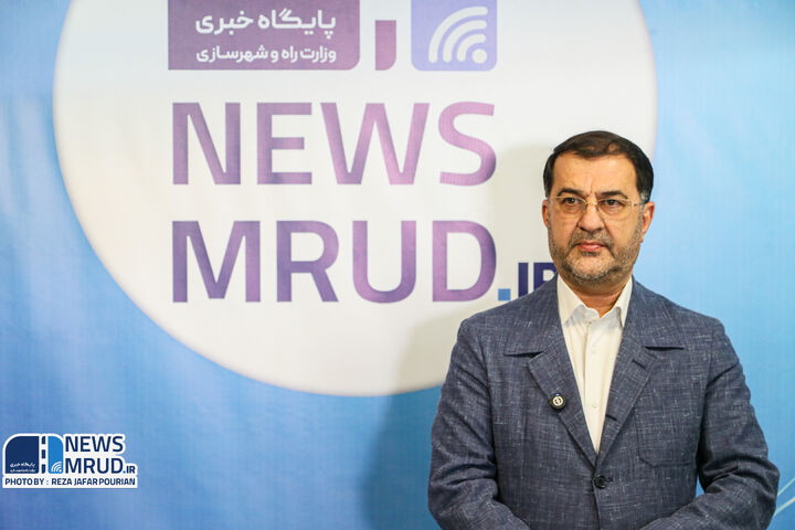 ظرفیت انبارهای منطقه آزاد شهر فرودگاهی امام خمینی(ره) تکمیل شد/ قرارداد ۳۰۰ میلیون دلاری برای مگا ترمینال بار ببینید | بازدید رئیس هیئت مدیره و مدیر عامل شهر فرودگاهی امام خمینی (ره) از پایگاه خبری وزارت راه و شهرسازی