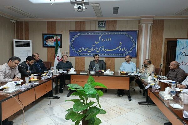نشست شورای هماهنگی فرماندهان بسیج ادارات وزارت راه و شهرسازی استان همدان برگزار شد بسیج