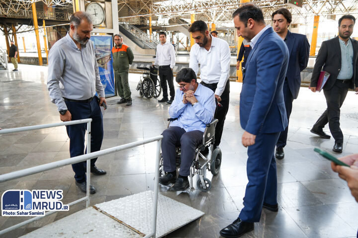 ببینید| بازدید مسئولان وزارت راه و شهرسازی، نمایندگان بهزیستی و انجمن معلولین کشور از پروژه مناسب‌سازی ایستگاه راه آهن تهران