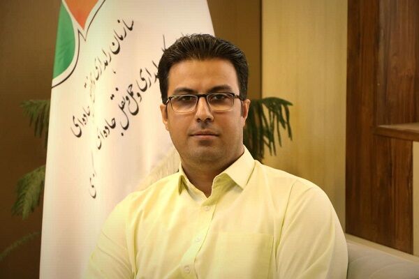 اجرای لکه گیری محور خنداب - ملایر در شهرستان خنداب شروع شد
