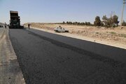 ببینید | آغاز عملیات آسفالت پروژه احداث واریانت محور کیانمهر–ماهدشت