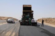 ببینید | آغاز عملیات آسفالت پروژه احداث واریانت محور کیانمهر–ماهدشت