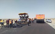 اجرای عملیات روکش آسفالت گرم محور بردسکن-بجستان استان خراسان رضوی
