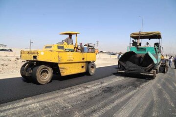 ببینید | آغاز عملیات آسفالت پروژه احداث واریانت محور کیانمهر–ماهدشت