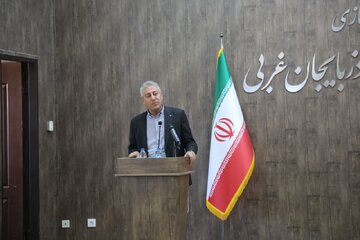 مراسم گرامیداشت هفته وحدت و تجلیل از کارکنان نمونه اداره کل راه و شهرسازی آذربایجان‌غربی