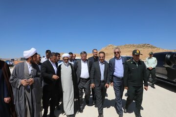 اجرای عملیات آسفالت در ۴ کیلومتر از محور شاهین‌دژ - تکاب