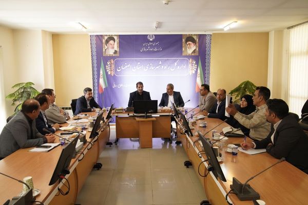 ببینید|جلسه مدیرکل و معاونین راه و شهرسازی استان اصفهان با نماینده مردم شهرستان فلاورجان