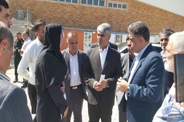 ببینید |نشست بررسی پروژه های راهسازی و نهضت ملی مسکن ایذه با حضور مدیرکل راه و شهرسازی خوزستان و نماینده شهرستان