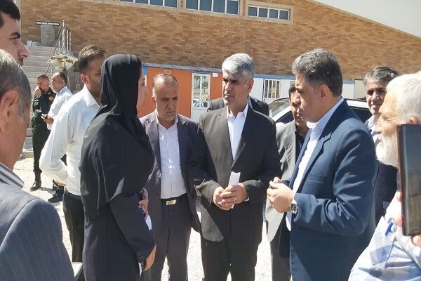 ببینید |نشست بررسی پروژه های راهسازی و نهضت ملی مسکن ایذه با حضور مدیرکل راه و شهرسازی خوزستان و نماینده شهرستان