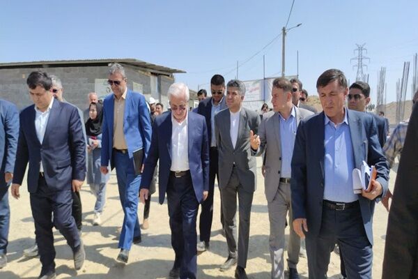 ببینید | بازدید استاندار خراسان شمالی به همراه مدیرکل راه و شهرسازی از پروژه ۱۱۶۱ واحدی نهضت ملی مسکن شیروان