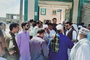 ببینید| حضور رئیس اداره راه و شهرسازی مهرستان در میز خدمت نماز جمعه محله کهن شهر