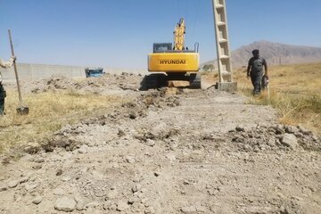 برخورد قانونی با متجاوزان به حریم راه در بروجن در استان چهارمحال و بختیاری